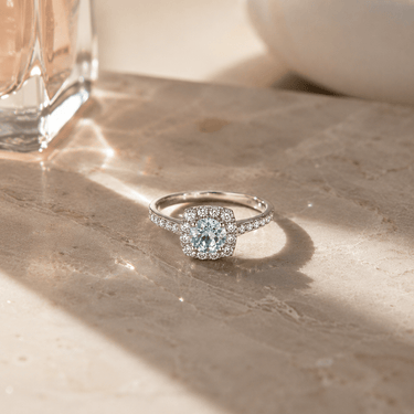 Anillo Moissanita Aguamarina Halo - Atesorame