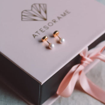 Aros Abridores Perla Cultivada 4mm Oro 18K - Atesorame