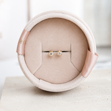Abridores Tope Rosca Estrella Hexagonal Zafiro 4mm oro 18K - Atesorame