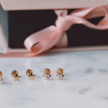 Abridores A Presion Oro 18k Estrella Hexagonal Zafiro de 4,5mm