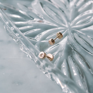 Abridores A Presion Oro 18k Punto De Luz Zafiro 4mm - Atesorame