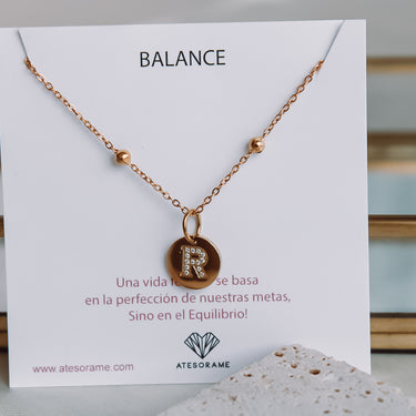 Collar Medalla Inicial Cadena Dots - Atesorame