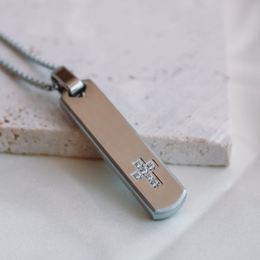 Collar Men Medalla Cruz