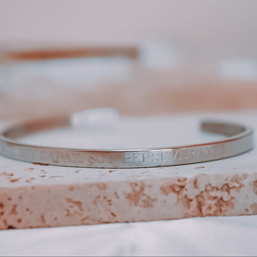 Esclava Manifiesta "Soy fuerte, soy capaz, soy perseverante" Plata - 4mm