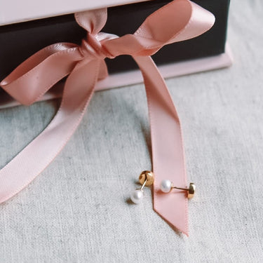 Aros Abridores Perla Cultivada 4mm Oro 18K